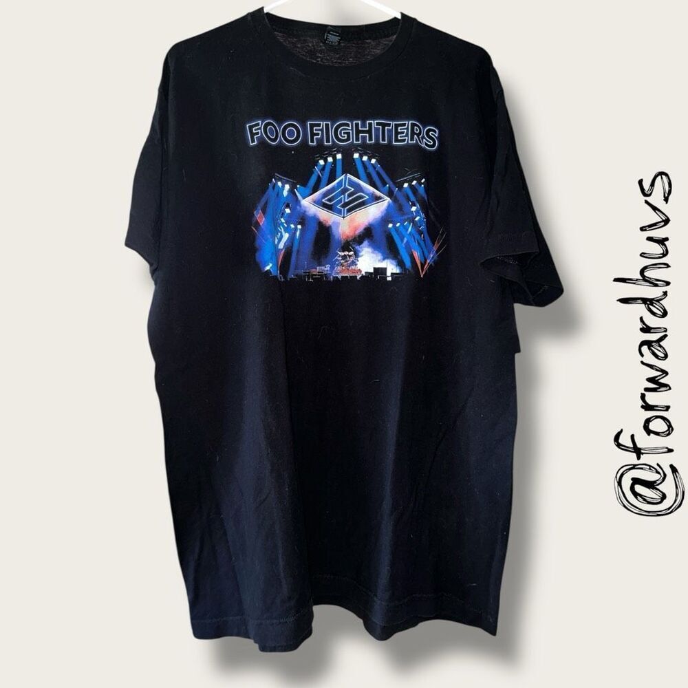 Foo Fighters 2018 Concrete & Gold World Tour T-Shirt – Tultex – Size XL